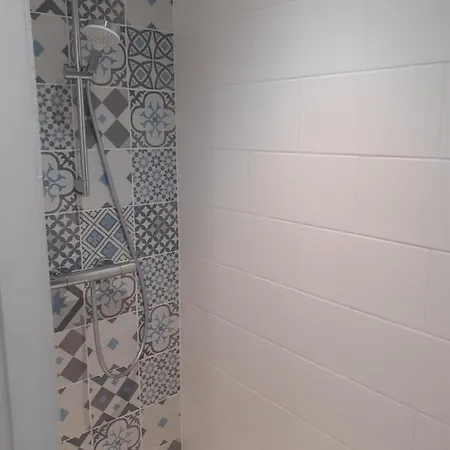 Maison Neuve Au Calme Proche Centre-ville Et Plages نوارموتيير أون ليل